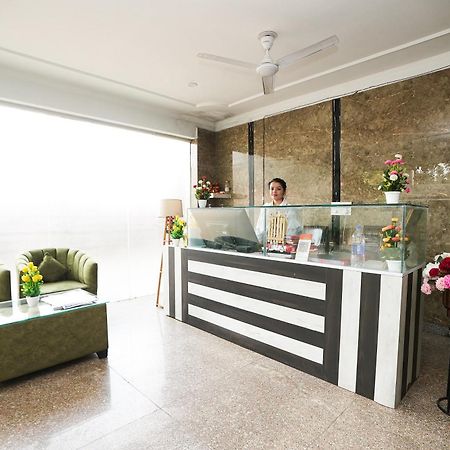 Tanvi Premium Residency Near Artemis Hospital, Gurugram Ξενοδοχείο Γκουργκάον Εξωτερικό φωτογραφία