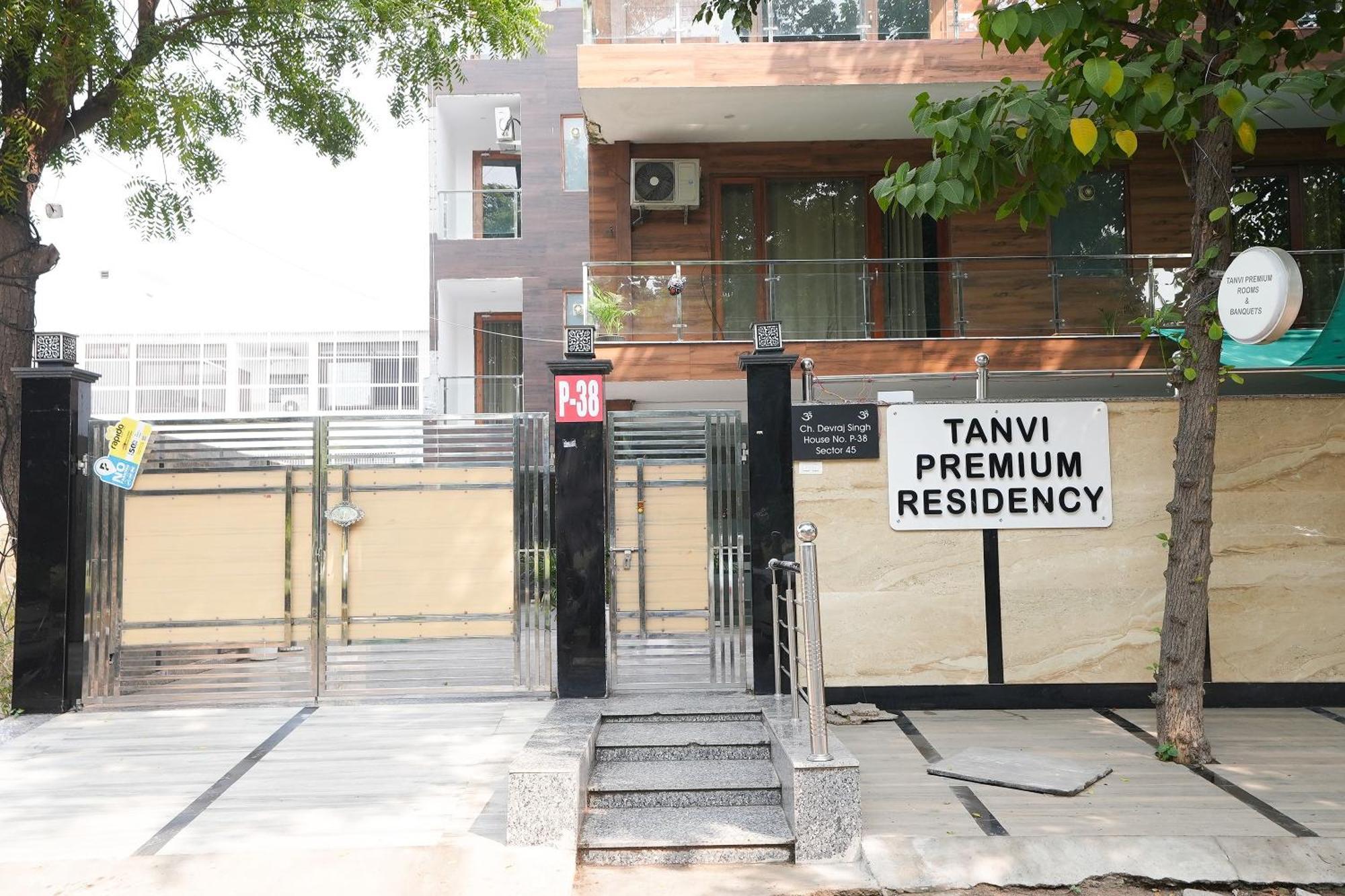 Tanvi Premium Residency Near Artemis Hospital, Gurugram Ξενοδοχείο Γκουργκάον Εξωτερικό φωτογραφία
