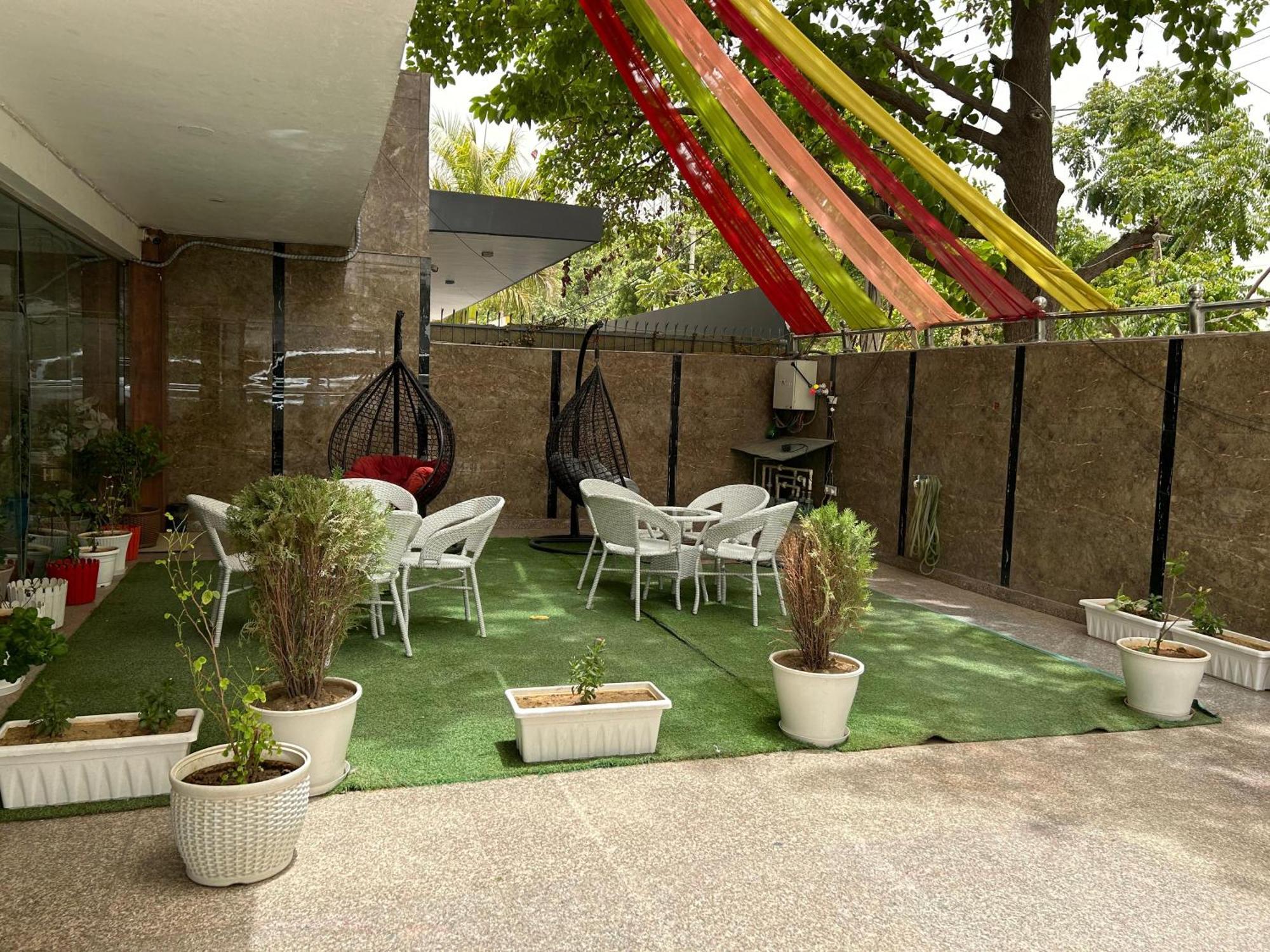 Tanvi Premium Residency Near Artemis Hospital, Gurugram Ξενοδοχείο Γκουργκάον Εξωτερικό φωτογραφία