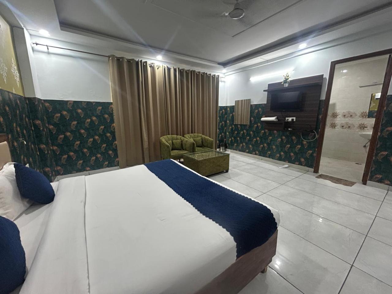 Tanvi Premium Residency Near Artemis Hospital, Gurugram Ξενοδοχείο Γκουργκάον Εξωτερικό φωτογραφία