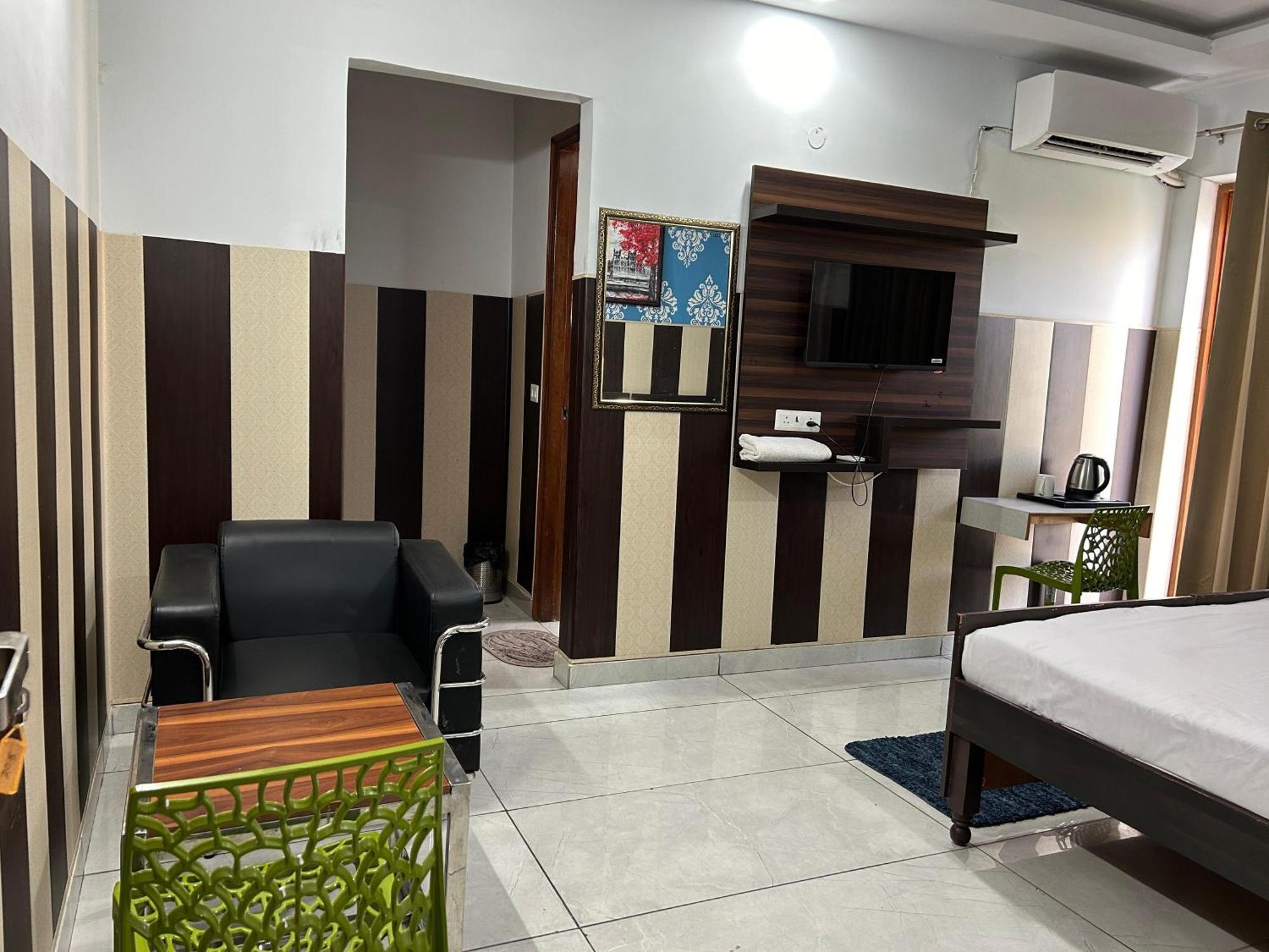 Tanvi Premium Residency Near Artemis Hospital, Gurugram Ξενοδοχείο Γκουργκάον Εξωτερικό φωτογραφία