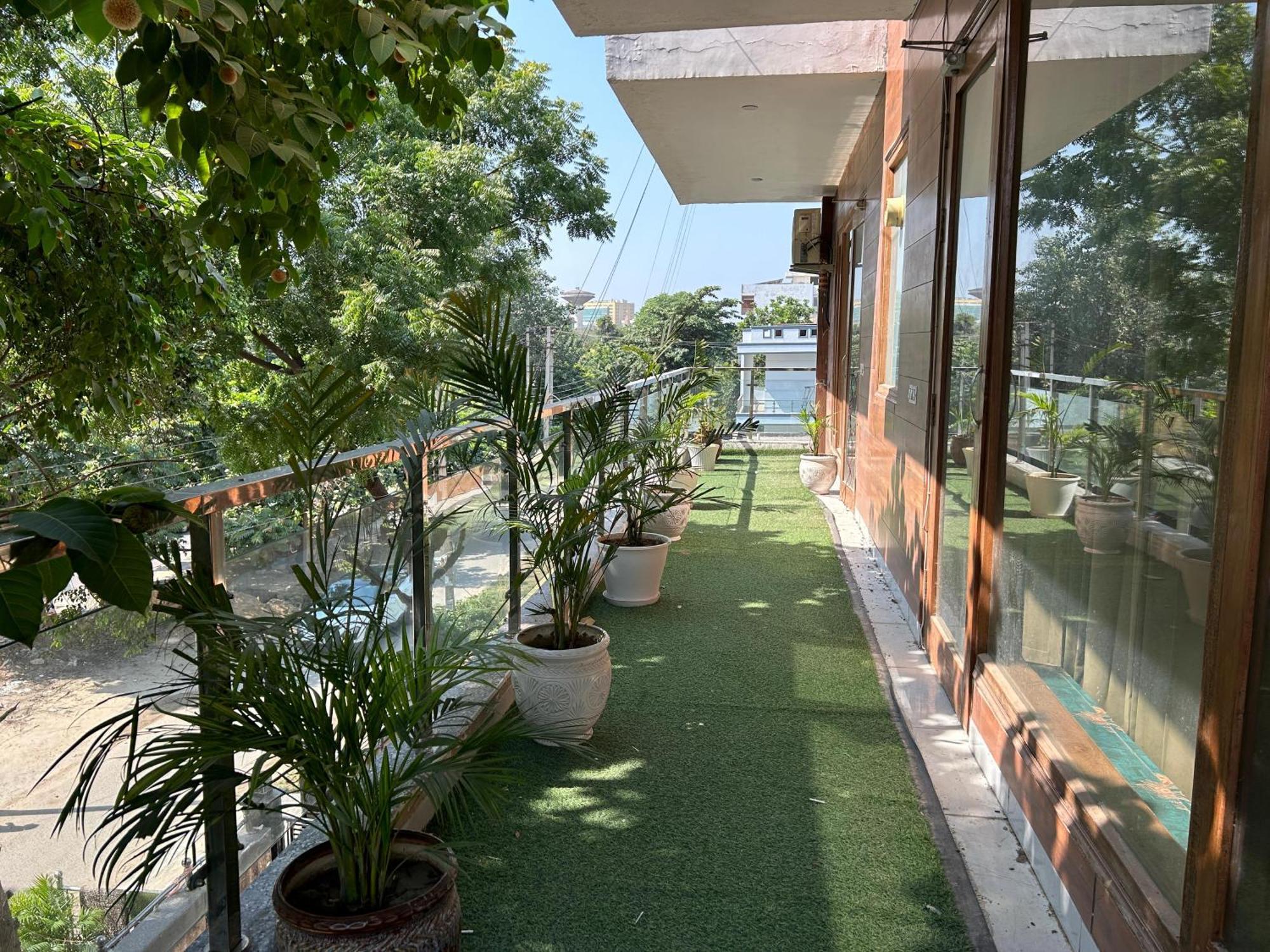 Tanvi Premium Residency Near Artemis Hospital, Gurugram Ξενοδοχείο Γκουργκάον Εξωτερικό φωτογραφία