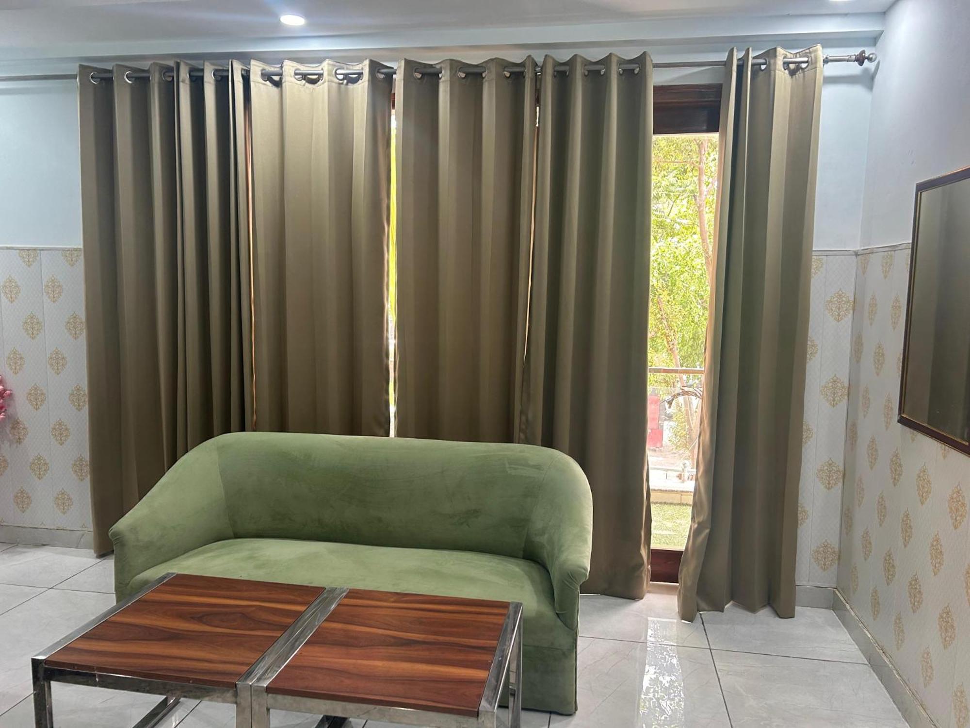 Tanvi Premium Residency Near Artemis Hospital, Gurugram Ξενοδοχείο Γκουργκάον Εξωτερικό φωτογραφία