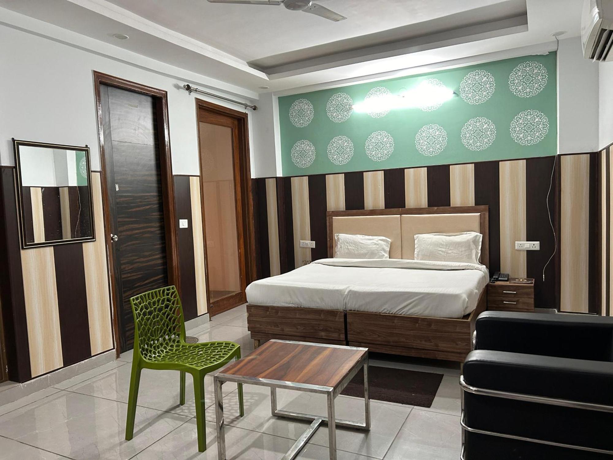 Tanvi Premium Residency Near Artemis Hospital, Gurugram Ξενοδοχείο Γκουργκάον Εξωτερικό φωτογραφία