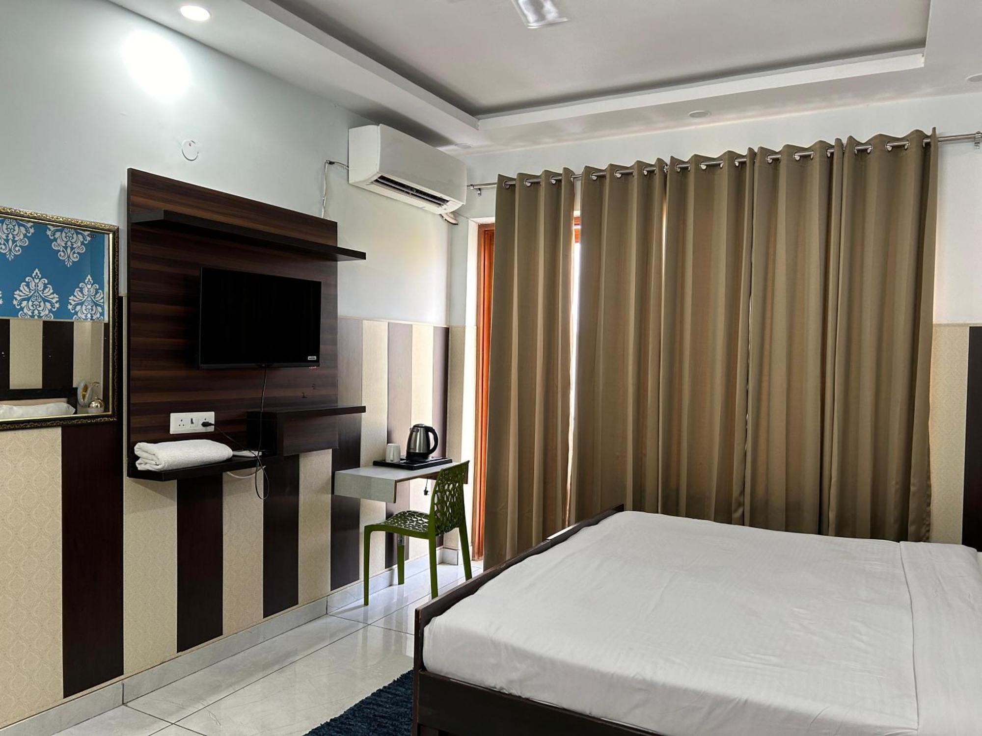 Tanvi Premium Residency Near Artemis Hospital, Gurugram Ξενοδοχείο Γκουργκάον Εξωτερικό φωτογραφία